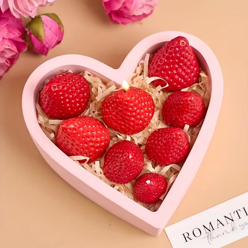 Strawberry Silicone Candle Mol - Soap Making Name のレビューと価格